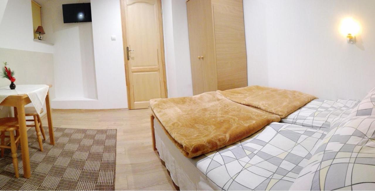 Ulitery Homestay *